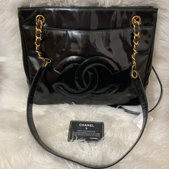 CHANEL Handbags - Authentic CHANEL black Shoulder bag